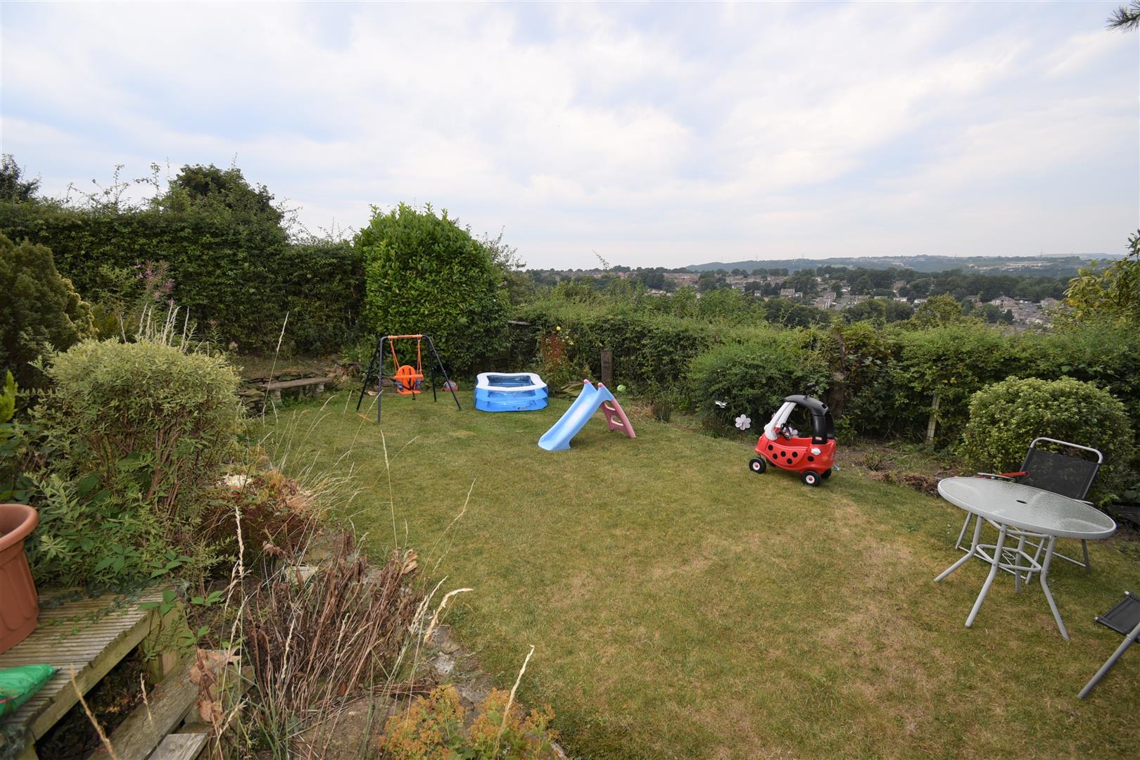 Bungalow Detached Long Ridge, Brighouse